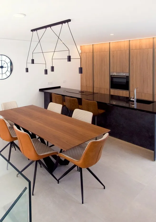 Dimalbir Villas: comedor y cocina
